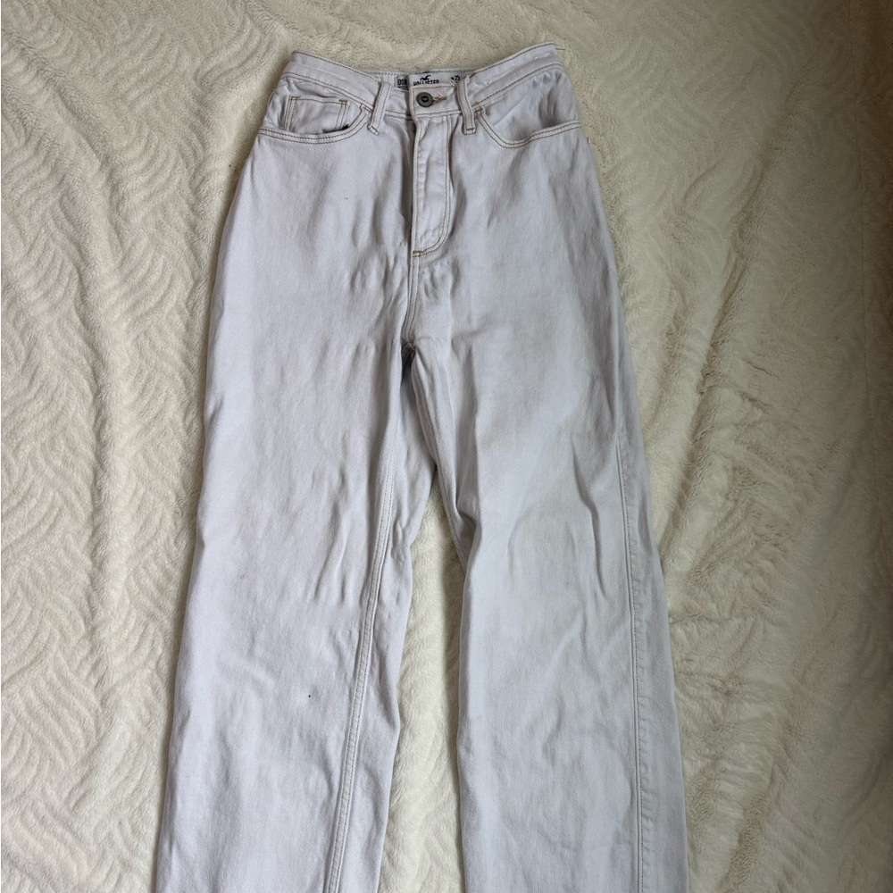 Hollister Cream High-Waist Jeans